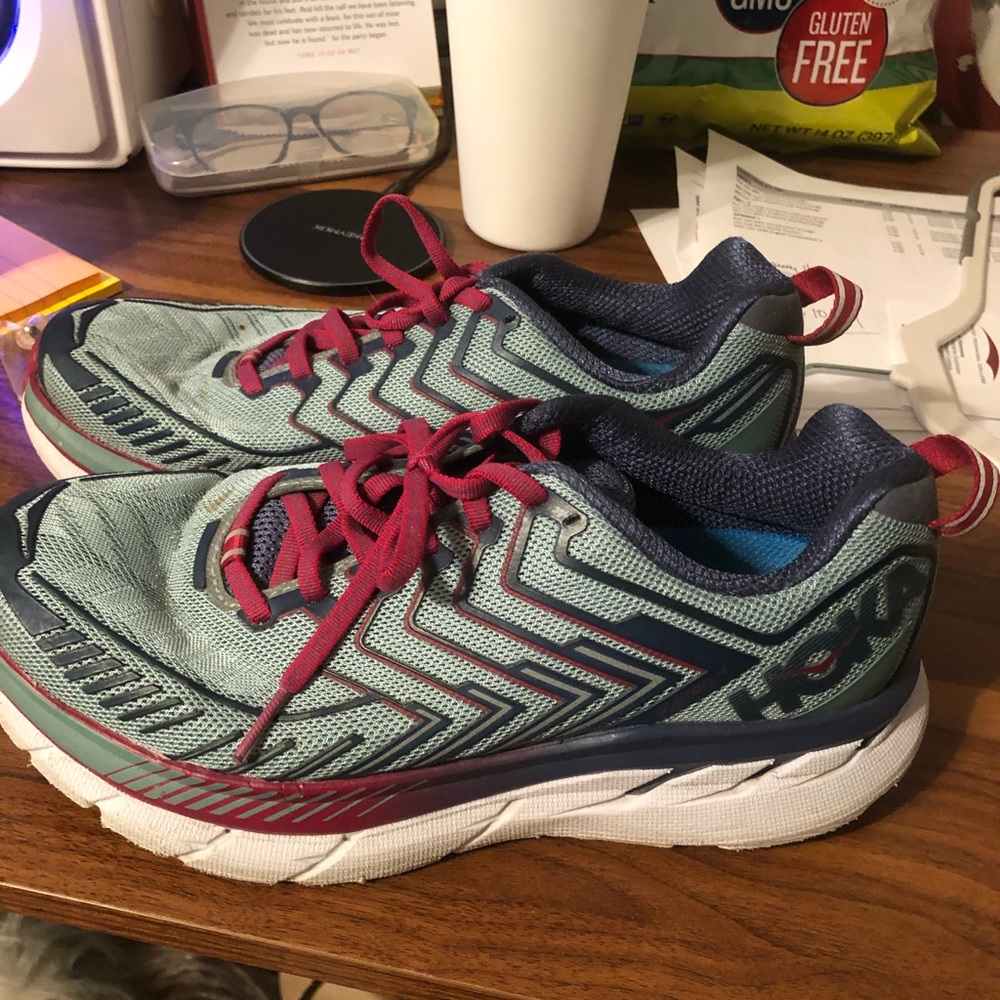 Hokas shoes